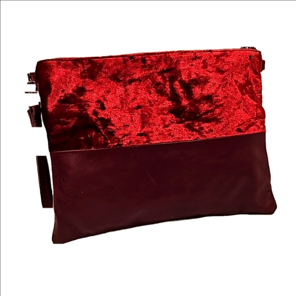 Borse in Pelle leather and velvet clutch bag very good condition deep red